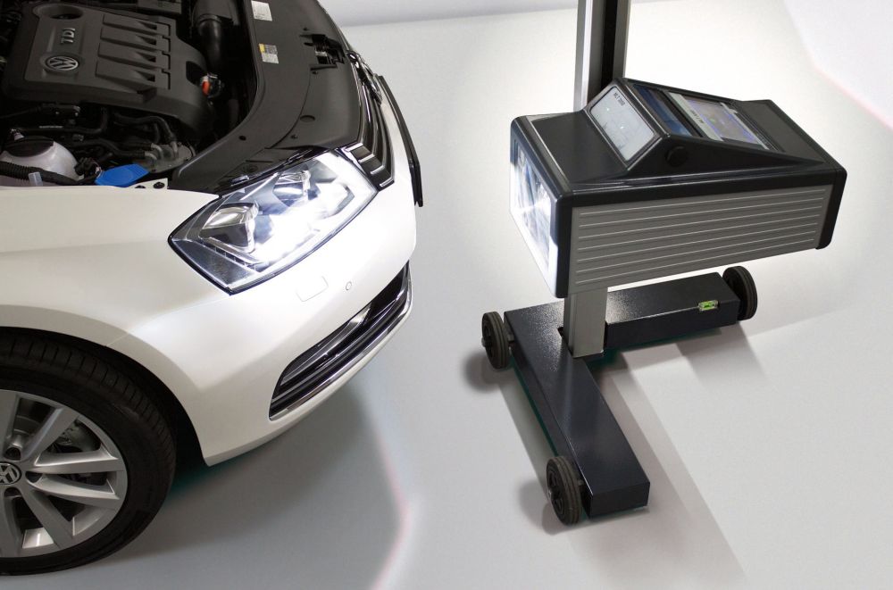  Регулировка двух фар за 1000 рублей!