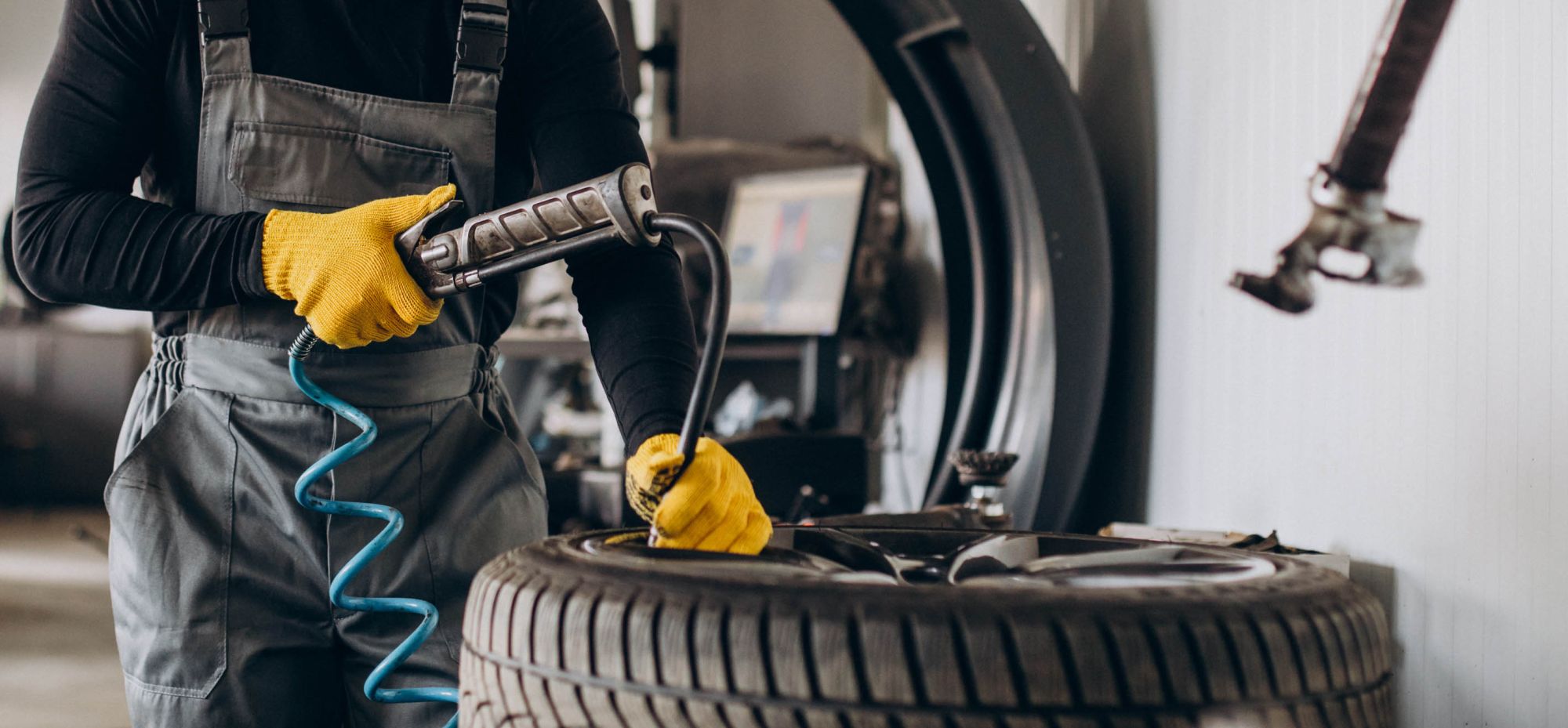 Шиномонтаж от 2000 рублей!